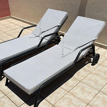 33 Pleasures Del Duque Apartment Адехе Екстериор снимка