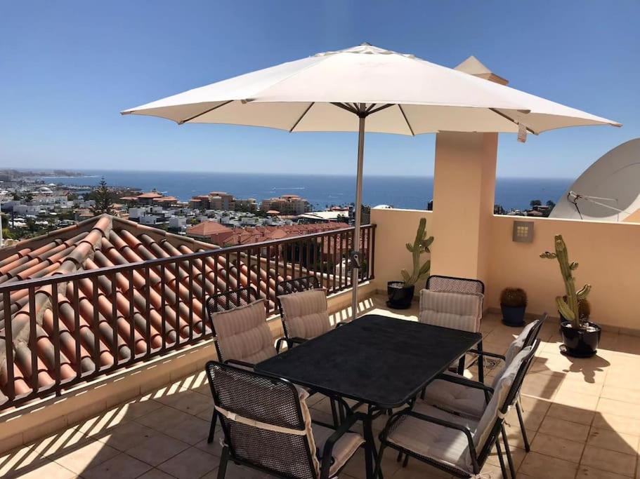 33 Pleasures Del Duque Apartment Адехе Екстериор снимка