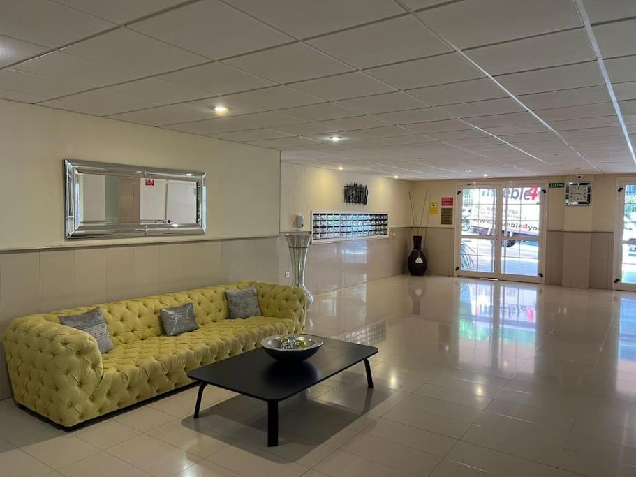 33 Pleasures Del Duque Apartment Адехе Екстериор снимка
