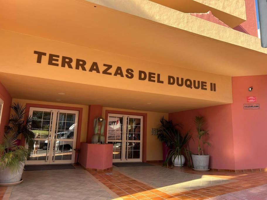 33 Pleasures Del Duque Apartment Адехе Екстериор снимка