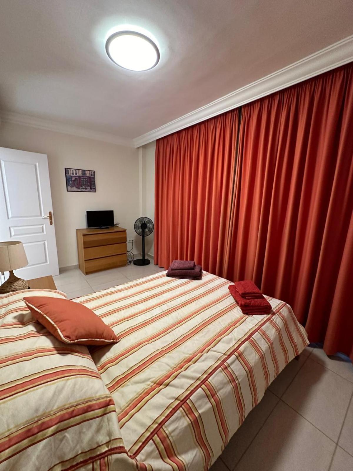33 Pleasures Del Duque Apartment Адехе Екстериор снимка